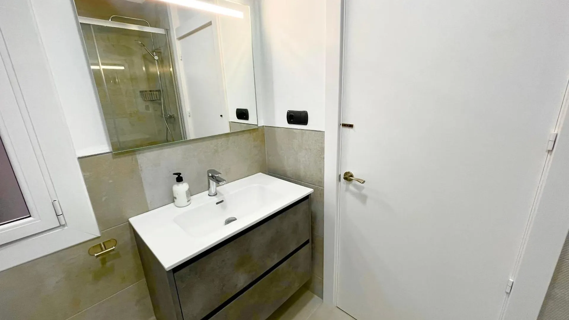 Bed and Breakfast Ronda Sant Pere 3 Barcelona Bed & Breakfast